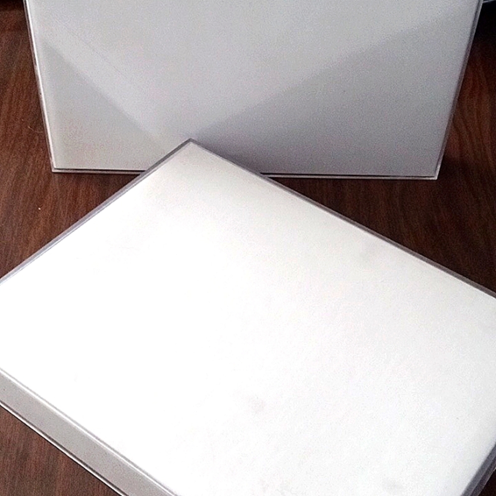 2 Picture Frames